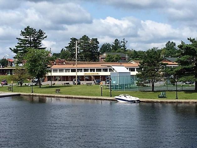 Clark'S Beach Motel Old Forge Exterior photo