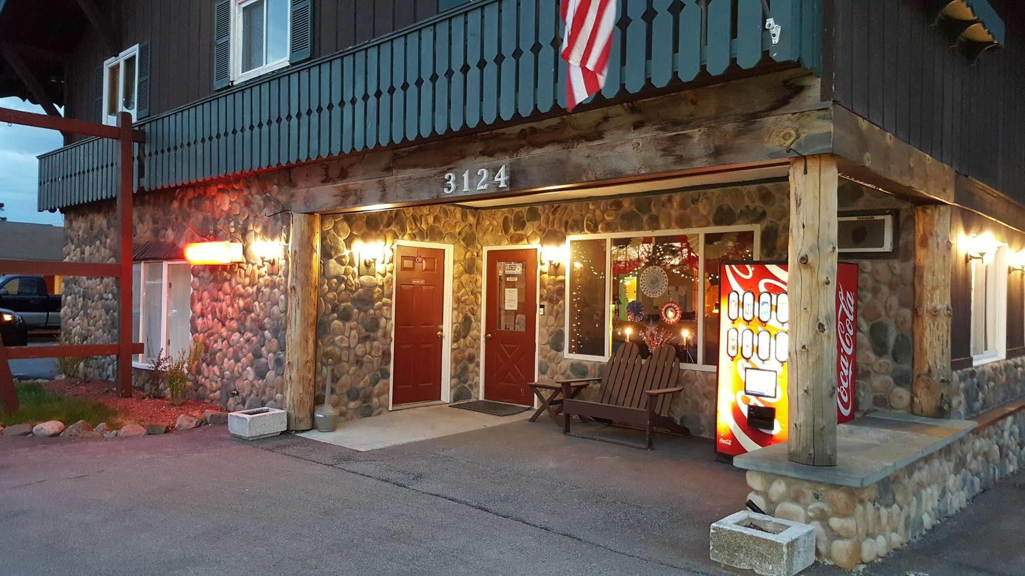 Clark'S Beach Motel Old Forge Exterior photo